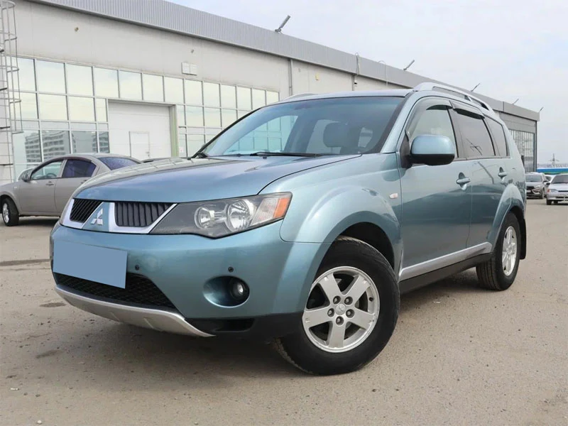 Mitsubishi Outlander #1602