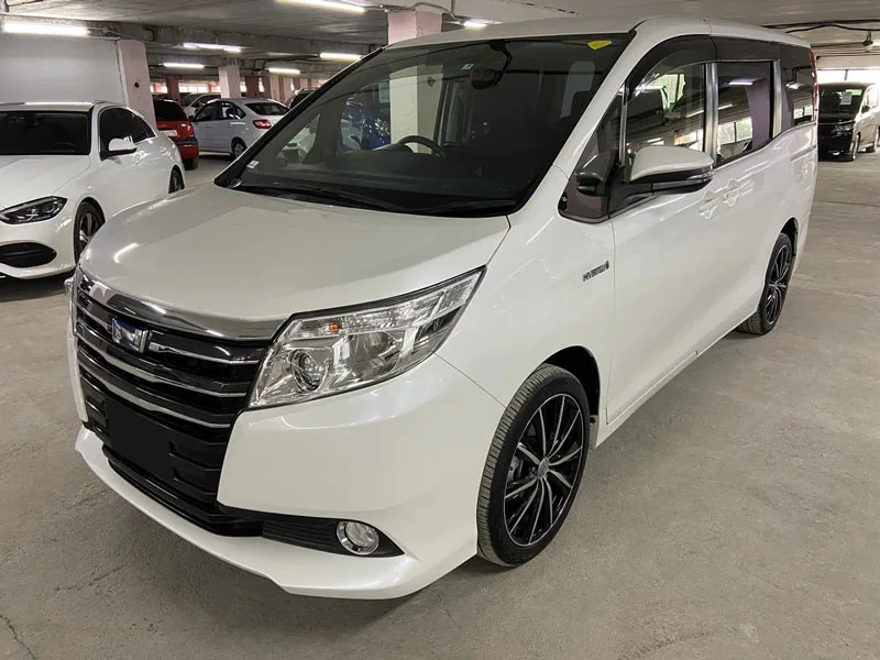 Toyota NOAH #149